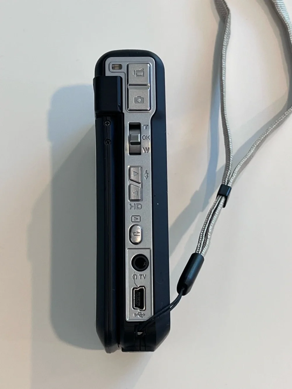 Insignia NS-DCC5HB09 HD Digital Camera Camcorder Tested w Battery, SD Card, Case